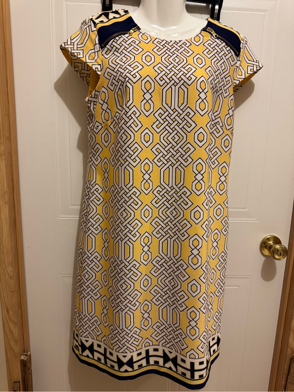 Madisonleigh Sz 12 Yellow /Navy Geometric Shift Dress VGUC 😊😊